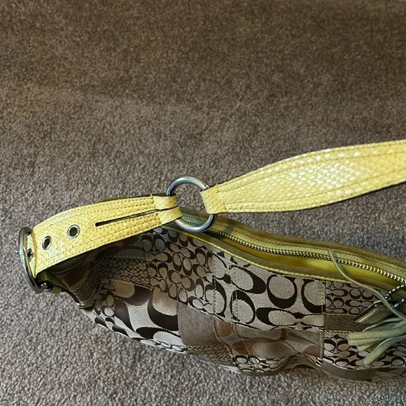 Vintage Coach Exotics Collection Lime green trim zipper closure Hobo bag - Picture 5 of 11